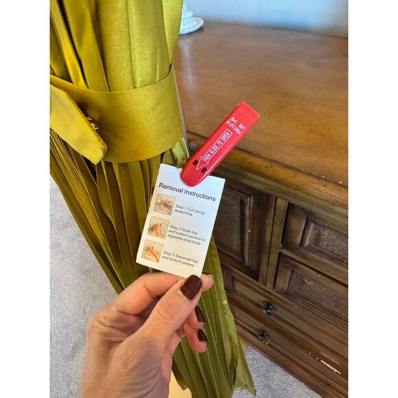 Mac Duggal Pleated Midi Dress Chartreuse Belted V Neck Size 6 NWT - Picture 4 of 13